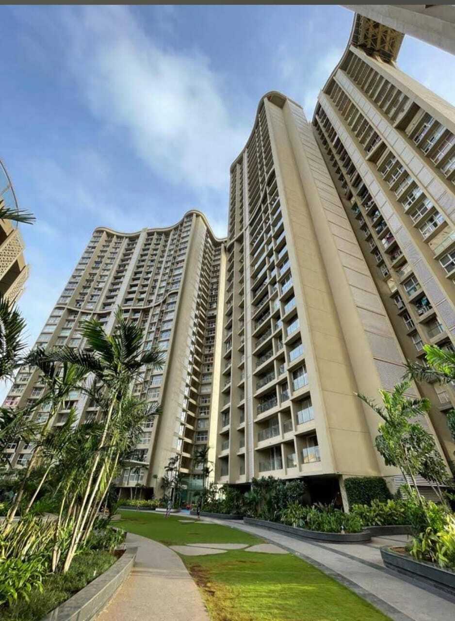 Runwal Elegante, Andheri West.