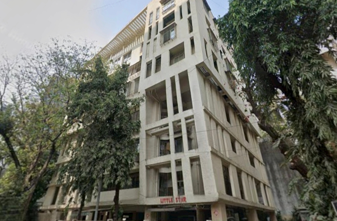 Little Star, Khar West.