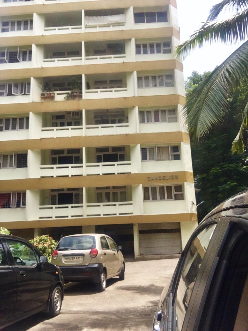 2 BHK Apartment For Sale At Chimbai Road, Bandra West. for SALE