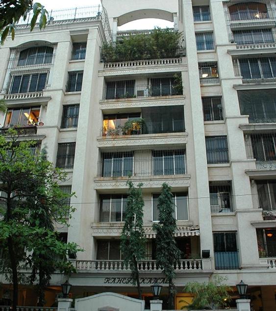 3 BHK Apartment For Sale At Off Waterfield Road, Bandra West. for SALE