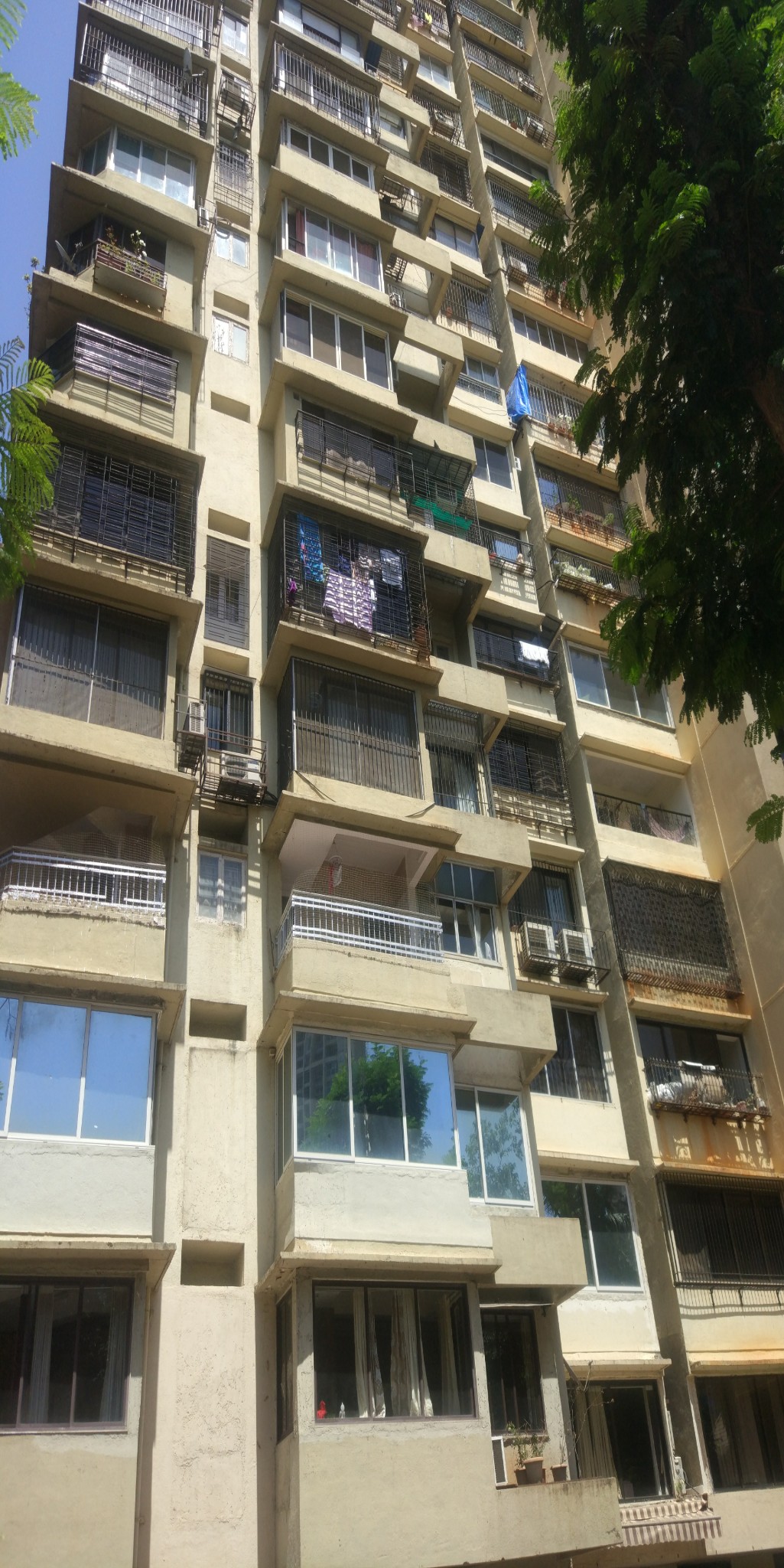 2 BHK Apartment For Rent At Belscot Tower, Lokhandwala Complex Road